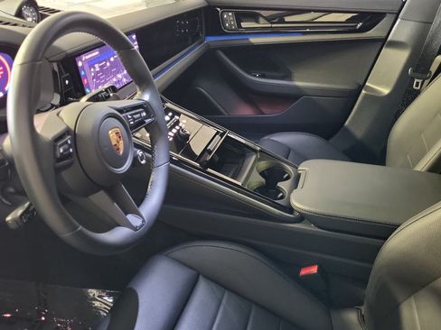 Certified 2025 Porsche Panamera 4 AWD/4WD image 4