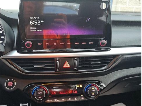 Used 2023 Kia Forte GT-Line FWD image 7