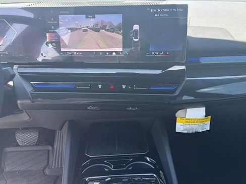 Certified 2025 BMW 530i xDrive AWD/4WD image 10
