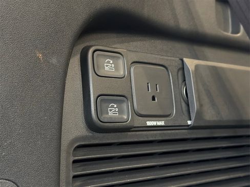 Used 2023 Rivian R1S Adventure image 11