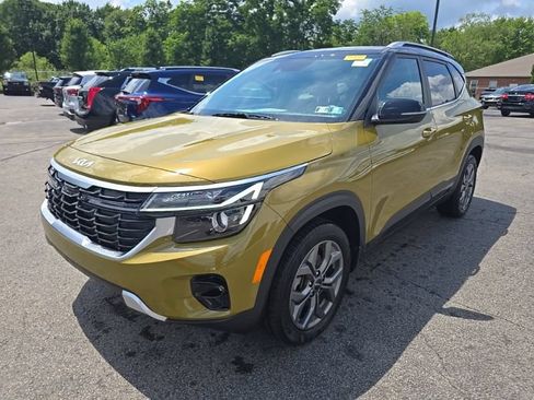 Used 2024 Kia Seltos S AWD/4WD image 3