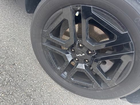 Certified 2024 Kia Telluride EX X-Line AWD/4WD image 2