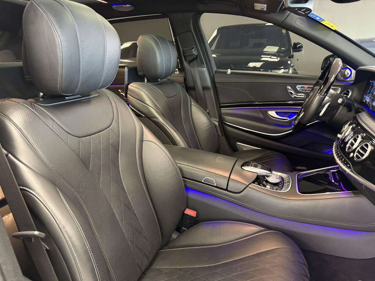 Used 2020 Mercedes-Benz Maybach S 650 image 29