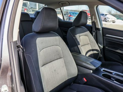 Used 2022 Nissan Altima 2.5 SV FWD image 13