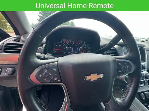 Used 2017 Chevrolet Suburban LT w/ LT Signature Package AWD/4WD image 18