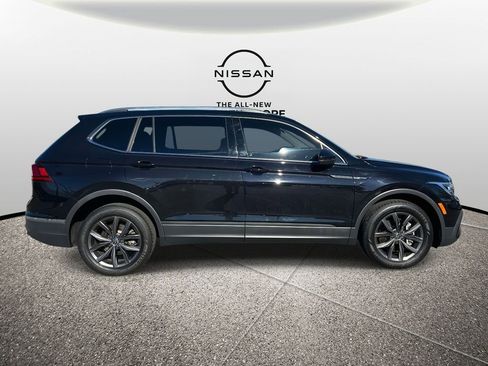 Used 2022 Volkswagen Tiguan SE image 5
