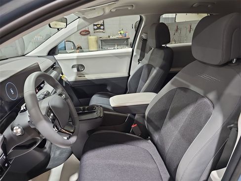 New 2026 Hyundai Ioniq 5 SE image 14