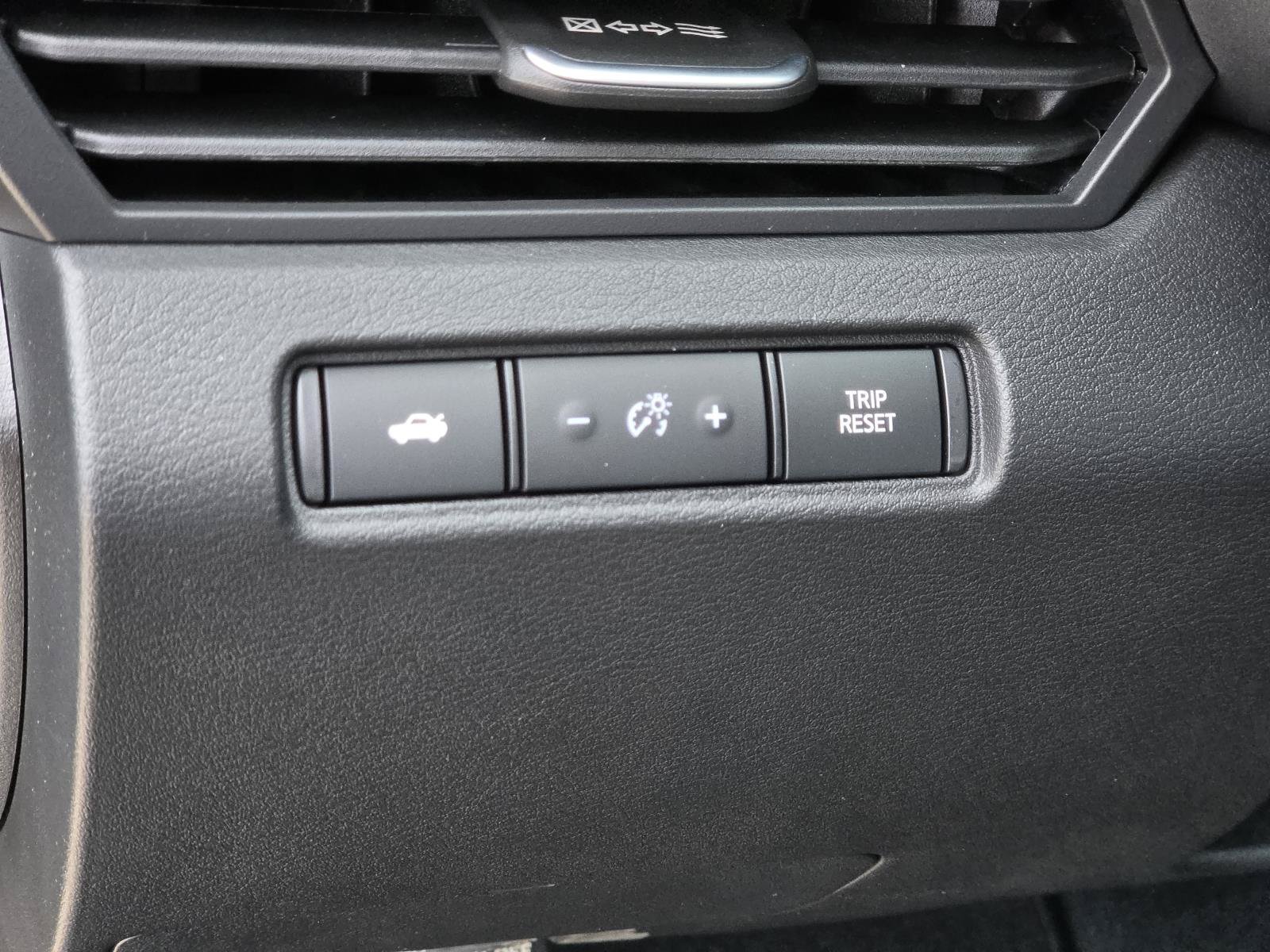 New 2026 Nissan Altima 2.5 SR FWD image 18