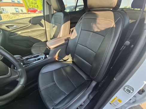 Used 2023 Chevrolet Equinox Premier AWD/4WD image 11