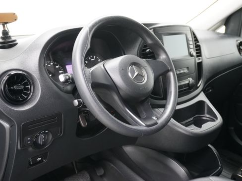 Used 2022 Mercedes-Benz Metris image 9