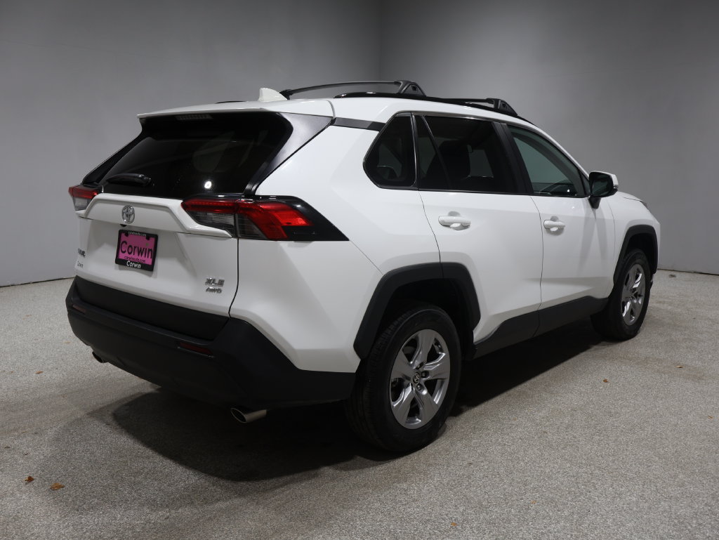 Used 2025 Toyota RAV4 XLE w/ Convenience Package AWD/4WD image 2