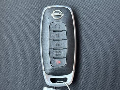 Used 2025 Nissan Sentra SR FWD image 22
