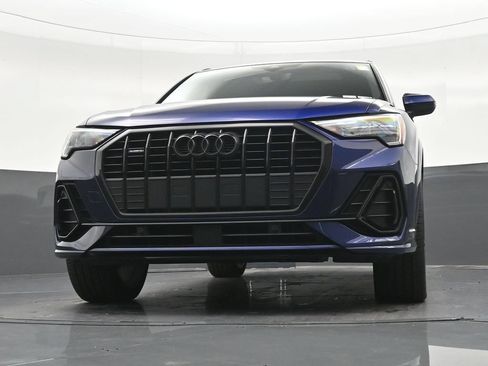 Used 2021 Audi Q3 2.0T Premium w/ Convenience Package AWD/4WD image 30