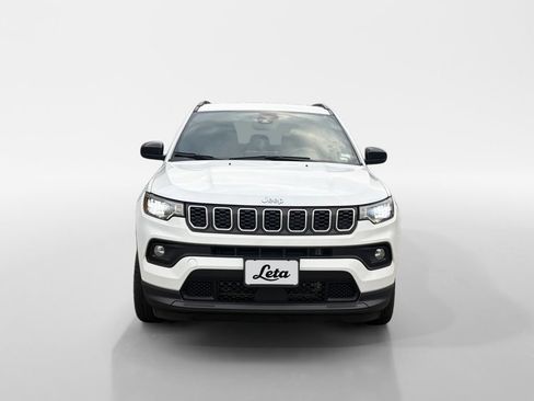 Used 2024 Jeep Compass Latitude AWD/4WD image 8