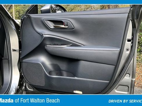 Used 2024 Toyota Crown w/ Advanced Technology Package image 25