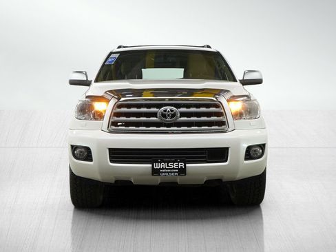 Used 2012 Toyota Sequoia Platinum image 9