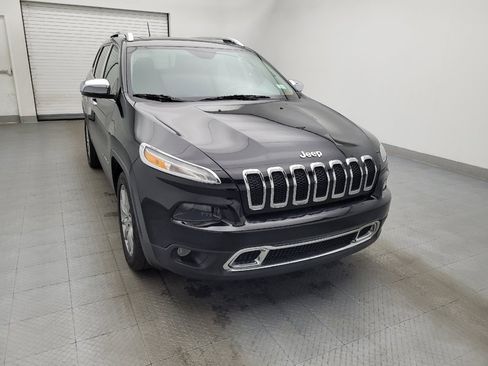 Used 2018 Jeep Cherokee Limited FWD image 14