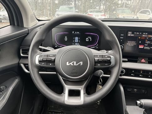 Used 2024 Kia Sportage LX image 14