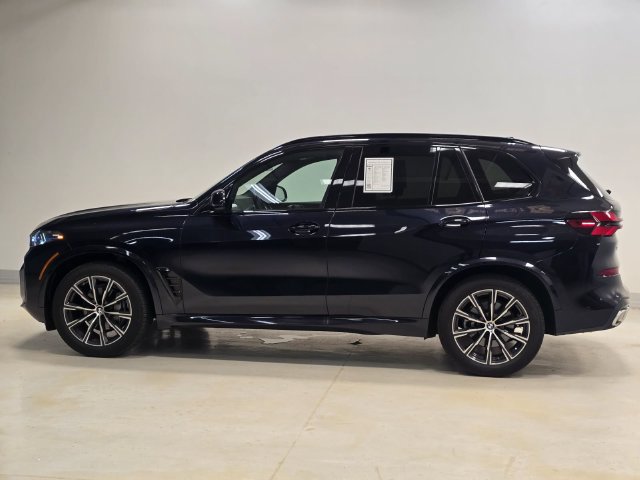 Used 2026 BMW X5 xDrive40i w/ M Sport Package AWD/4WD image 4