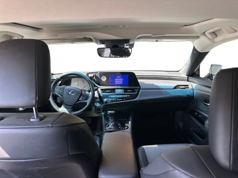 Used 2023 Lexus ES 300h w/ Premium Package FWD image 10