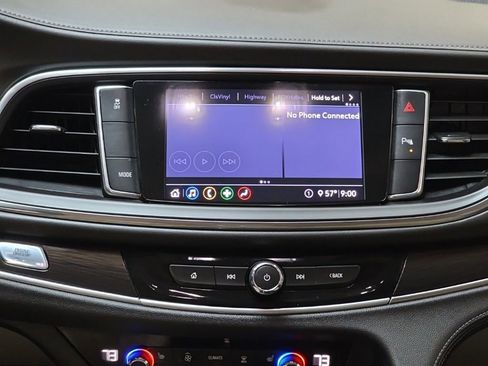 Used 2020 Buick Enclave Essence w/ Sport Touring Edition image 20