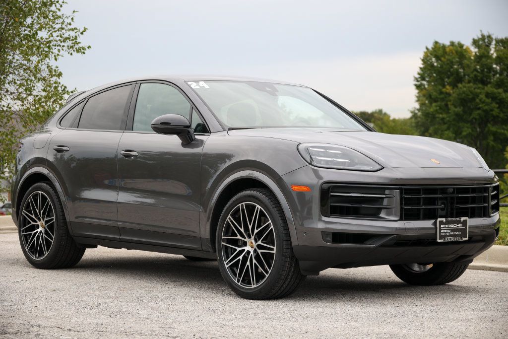 Certified 2024 Porsche Cayenne Coupe AWD/4WD image 21