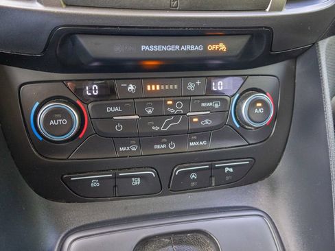Used 2021 Ford Transit Connect XLT FWD image 21