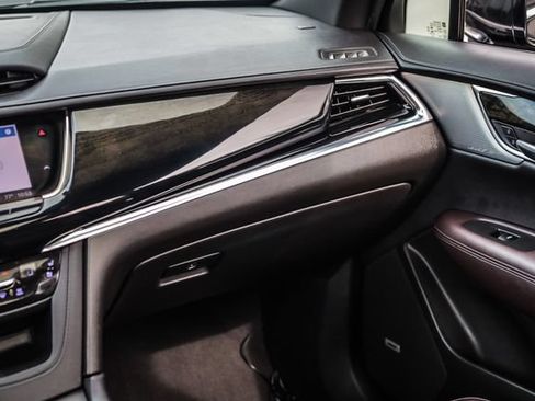 Used 2023 Cadillac XT6 Premium Luxury AWD/4WD image 31
