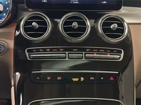 Used 2021 Mercedes-Benz GLC 300 4MATIC image 22