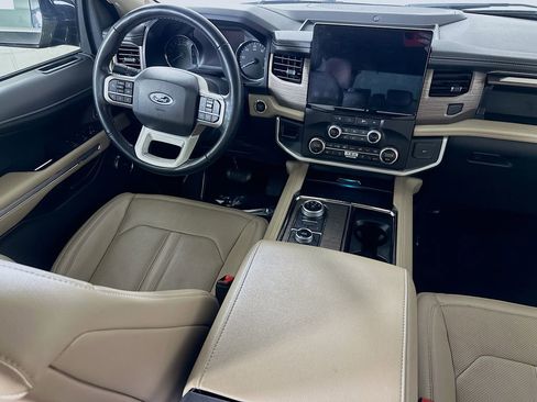 Used 2024 Ford Expedition Limited image 18