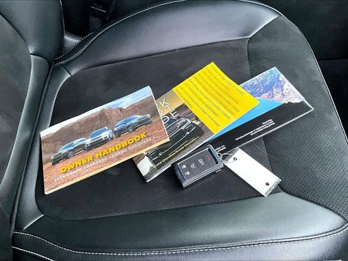 Used 2024 Jeep Grand Cherokee Altitude image 20