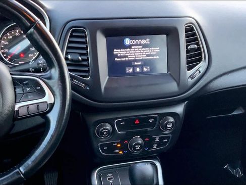 Used 2021 Jeep Compass Sport w/ Cold Weather Group FWD image 7