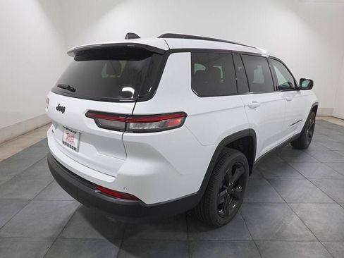 New 2025 Jeep Grand Cherokee L Altitude image 5