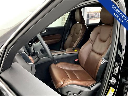Certified 2023 Volvo XC60 B5 Ultimate w/ Climate Package image 33