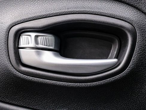 Used 2023 Jeep Renegade Trailhawk image 43