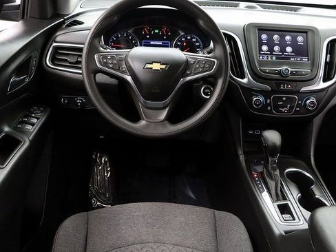 Used 2022 Chevrolet Equinox LT AWD/4WD image 16
