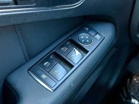 Used 2012 Mercedes-Benz E 350 4MATIC Sedan image 30