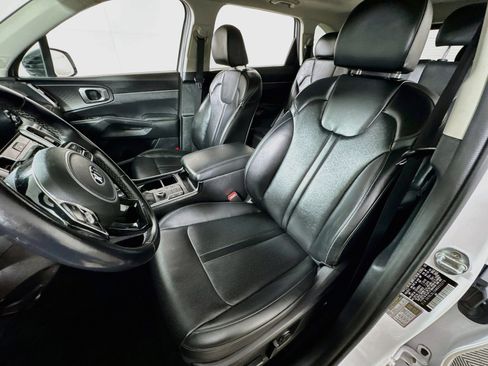 Used 2021 Kia Sorento S w/ Panoramic Sunroof Package AWD/4WD image 15