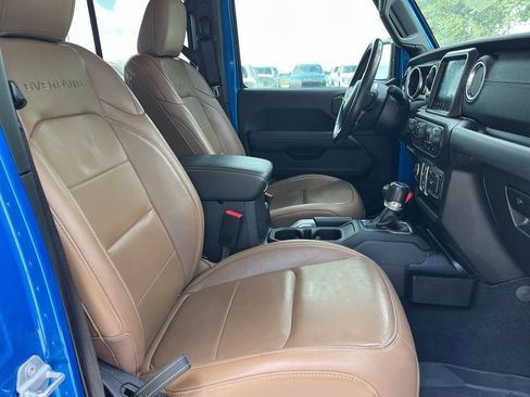 Used 2020 Jeep Gladiator Overland AWD/4WD image 10