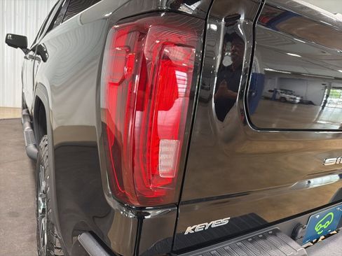 Certified 2021 GMC Sierra 1500 AT4 AWD/4WD image 16