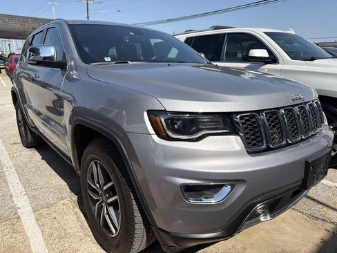 Used 2019 Jeep Grand Cherokee Limited w/ Luxury Group II RWD image 2