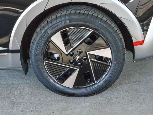 New 2026 Hyundai Ioniq 5 Limited image 9