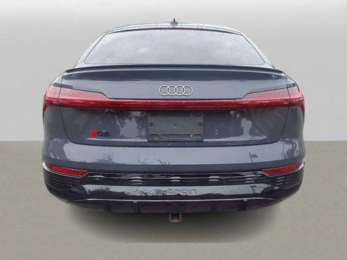 Used 2024 Audi Q8 e-tron Prestige AWD/4WD image 29