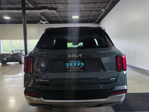 Used 2025 Kia Sorento EX w/ EX Panoramic Sunroof Package AWD/4WD image 5