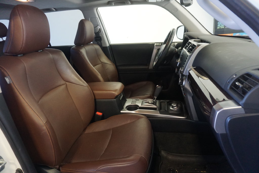 Used 2023 Toyota 4Runner Limited AWD/4WD image 24