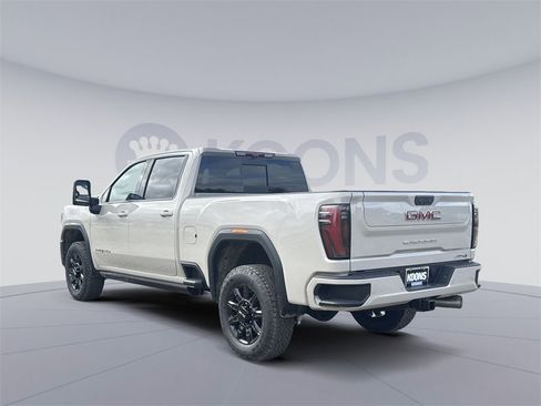 New 2026 GMC Sierra 3500 AT4 w/ AT4 Premium Plus Package image 4