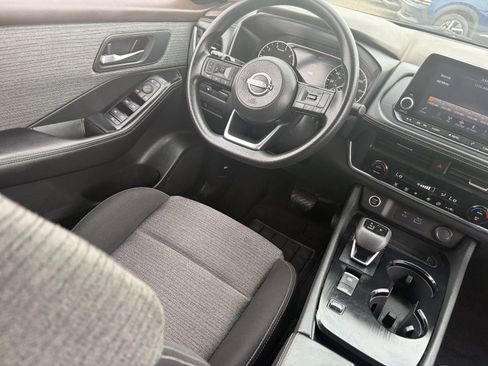 Used 2023 Nissan Rogue SV image 15
