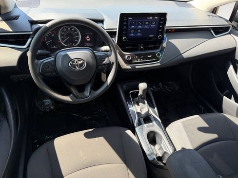 Used 2021 Toyota Corolla LE FWD image 15