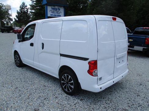 Used 2021 Nissan NV200 SV image 3
