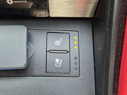 Used 2024 Lexus IS 500 image 26